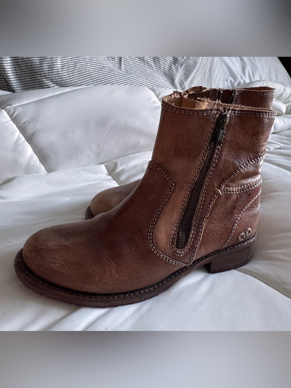 Bed Stu Women's Eiffel Brown Leather Side-Zip Ankle Boots
